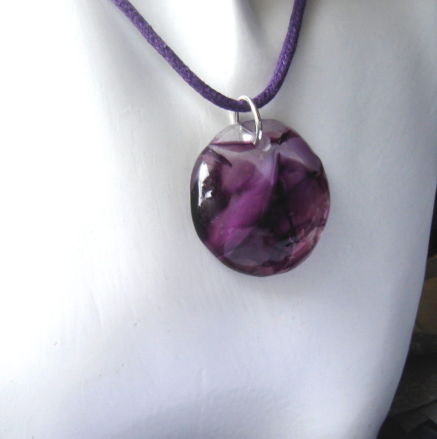 Round Purple Swirls Glass Pendant - Northumbria Gems