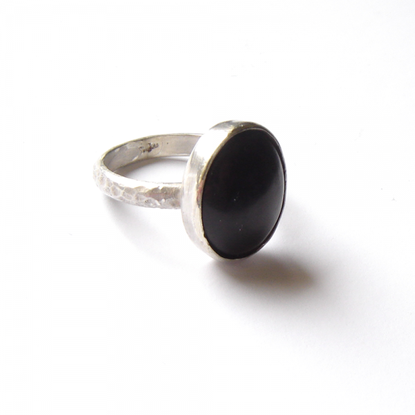 Whitby Jet Men's Hammered Silver Ring